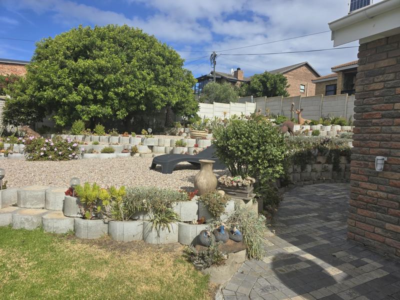 3 Bedroom Property for Sale in Fraaiuitsig Western Cape